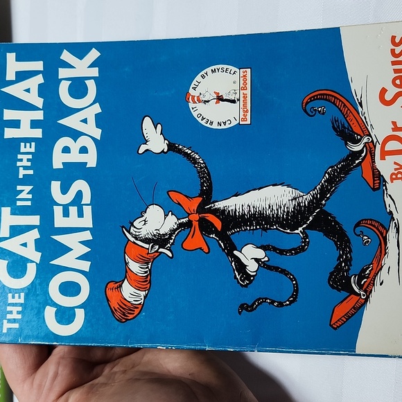 Dr. Seuss Colorful Book Trio - Red, Blue, White - Picture 4 of 8